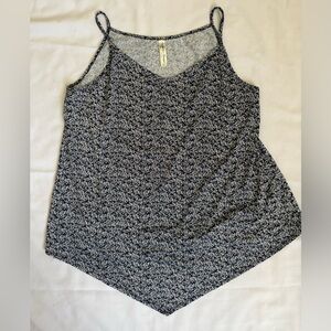 Perception Concept Women’s Handkerchief Hemline Blouse in Navy/White Floral Sz L